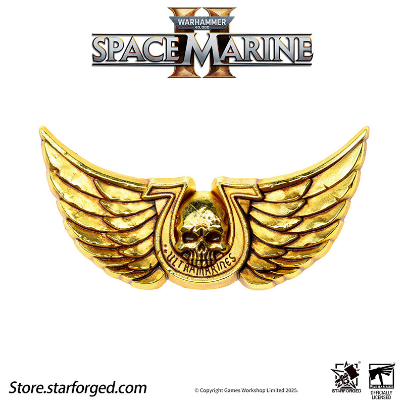 Starforged Warhammer 40K Space Marine II Gift Set Ultramarine Keychain & Water Bottle Brooch Set