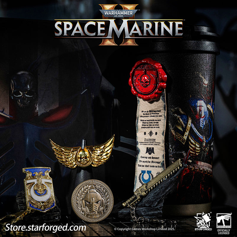 Starforged Warhammer 40K Space Marine II Gift Set Ultramarine Keychain & Water Bottle Brooch Set