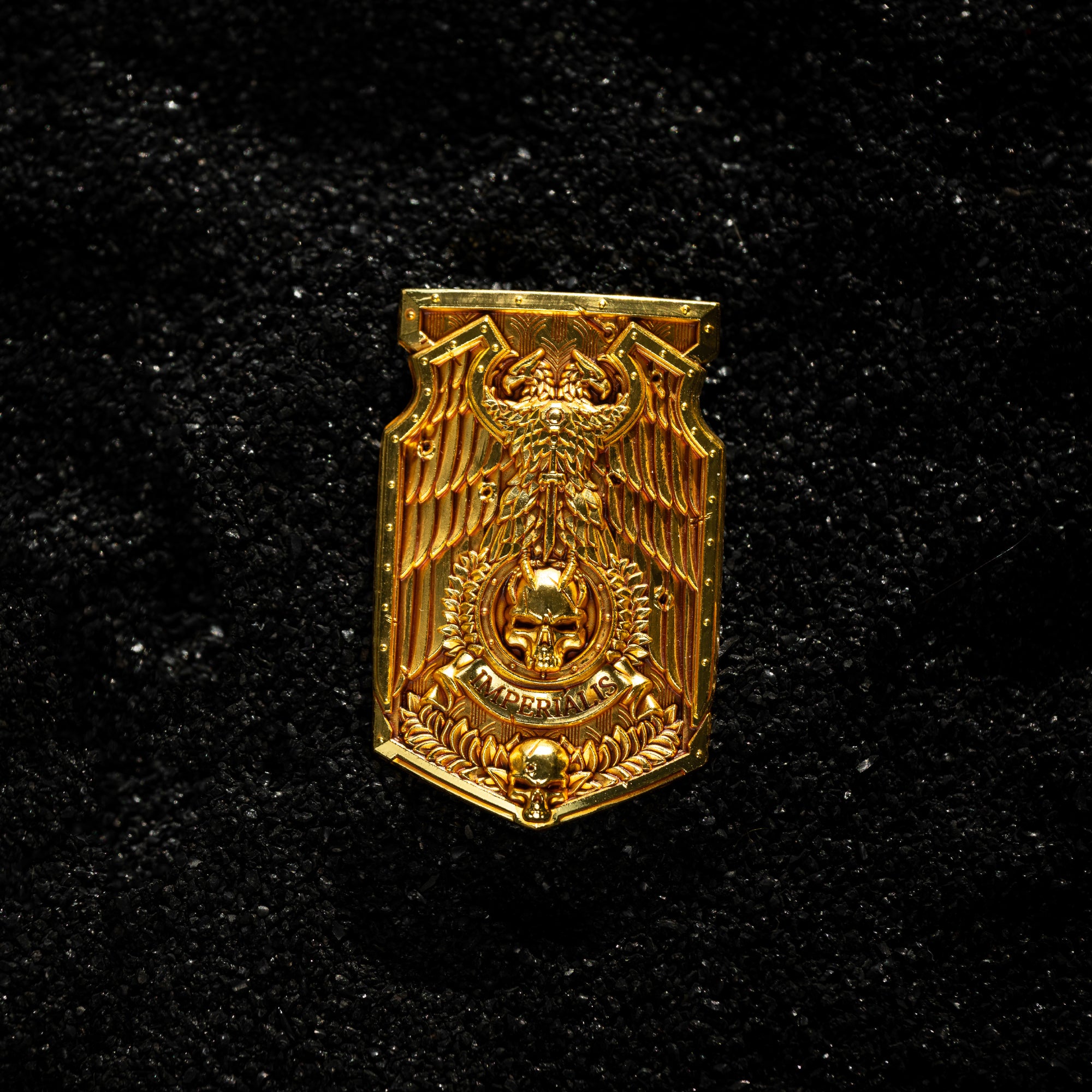 ADEPTUS ASTARTES STORM SHIELD PIN