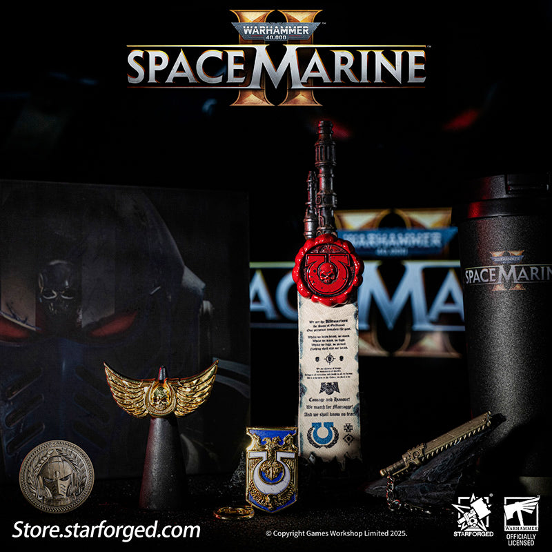 Starforged Warhammer 40K Space Marine II Gift Set Ultramarine Keychain & Water Bottle Brooch Set