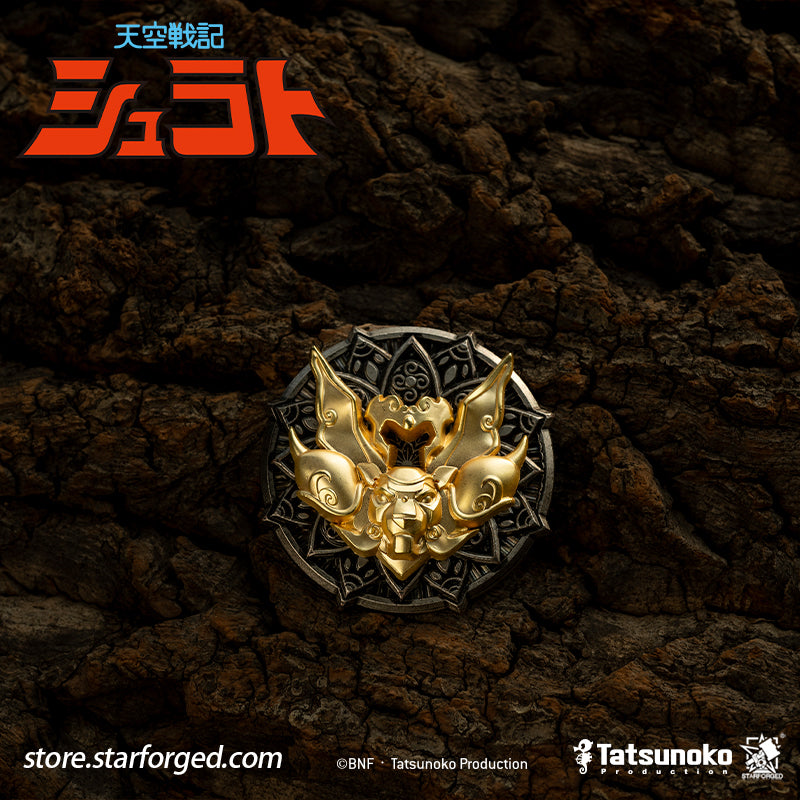 Starforged TenKuu Senki Shurato Shura King Sacred Armor Pin Badge Offical Licensed Anime Collectible Gift The iconic armor of Shura-Oh from Legend of Heavenly Sphere Shurato is distilled into a refined, understated metal brooch.  Precision-cast in carefully selected zinc alloy, it features sculpted layers, intricate details, and a finely finished texture. Free from excessive ornamentation, its minimalist armor-inspired lines express both fiery passion and unwavering conviction. 