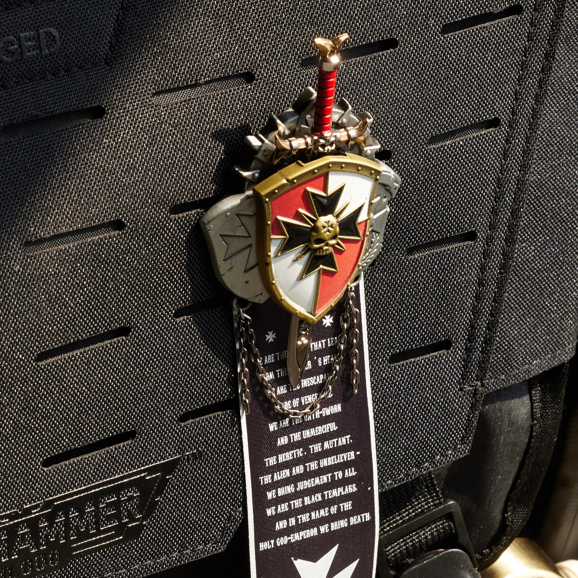 Starforged Black TemplarSword Brethren Crusade Shield Warhammer 40K Brooch Pin Badge