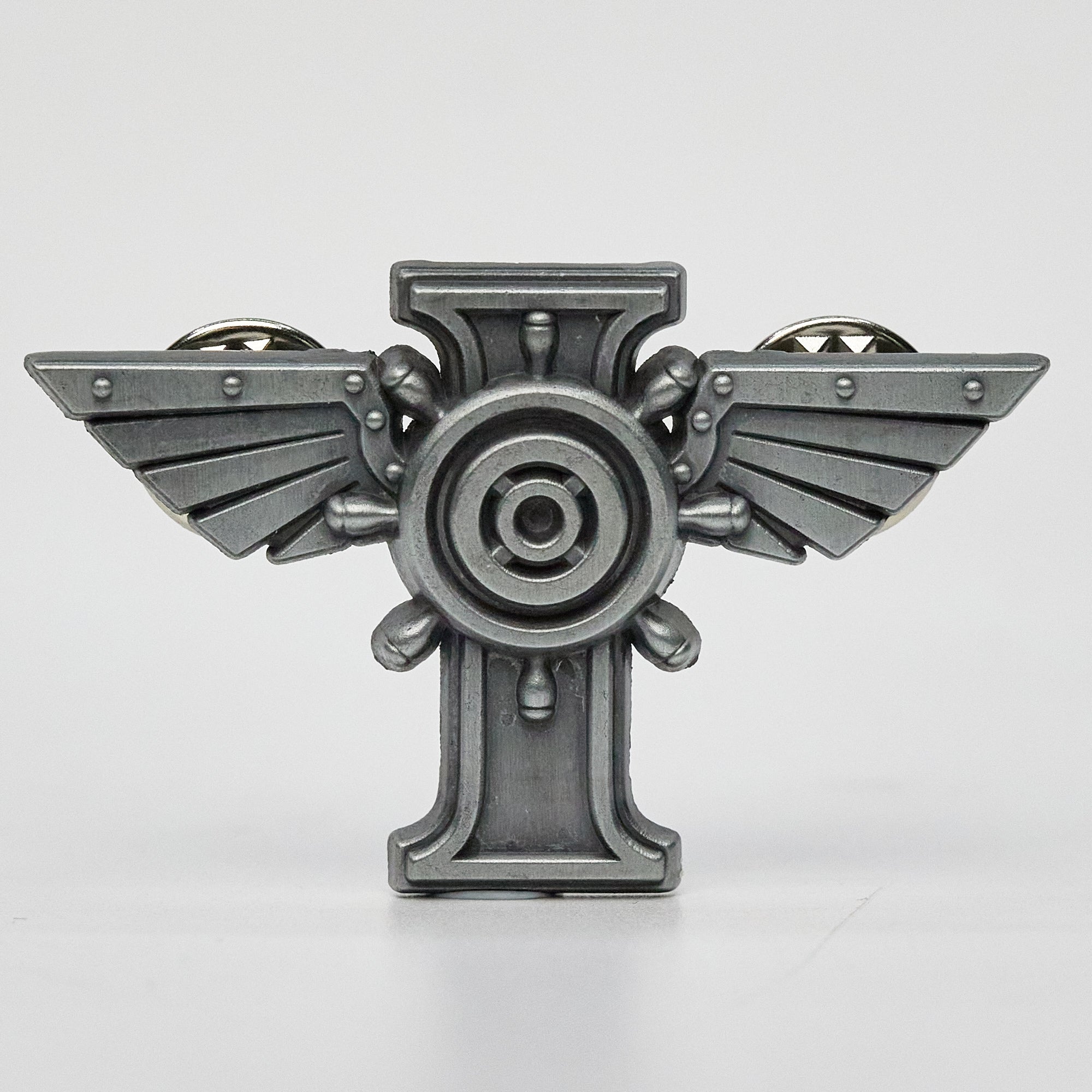 Warhammer 40K Peripheral Products Navis Imperialis Brooch Silver Pin Badge Starforged 