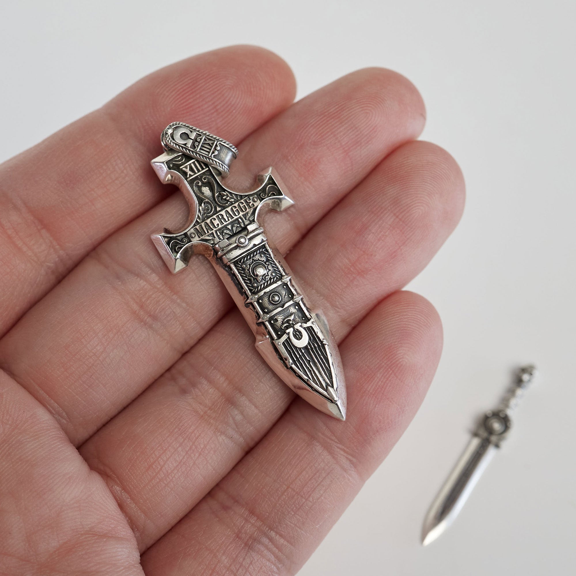 Warhammer 40K Blade of Roboute Guilliman Gladius Incandor Pendant by Starforged 