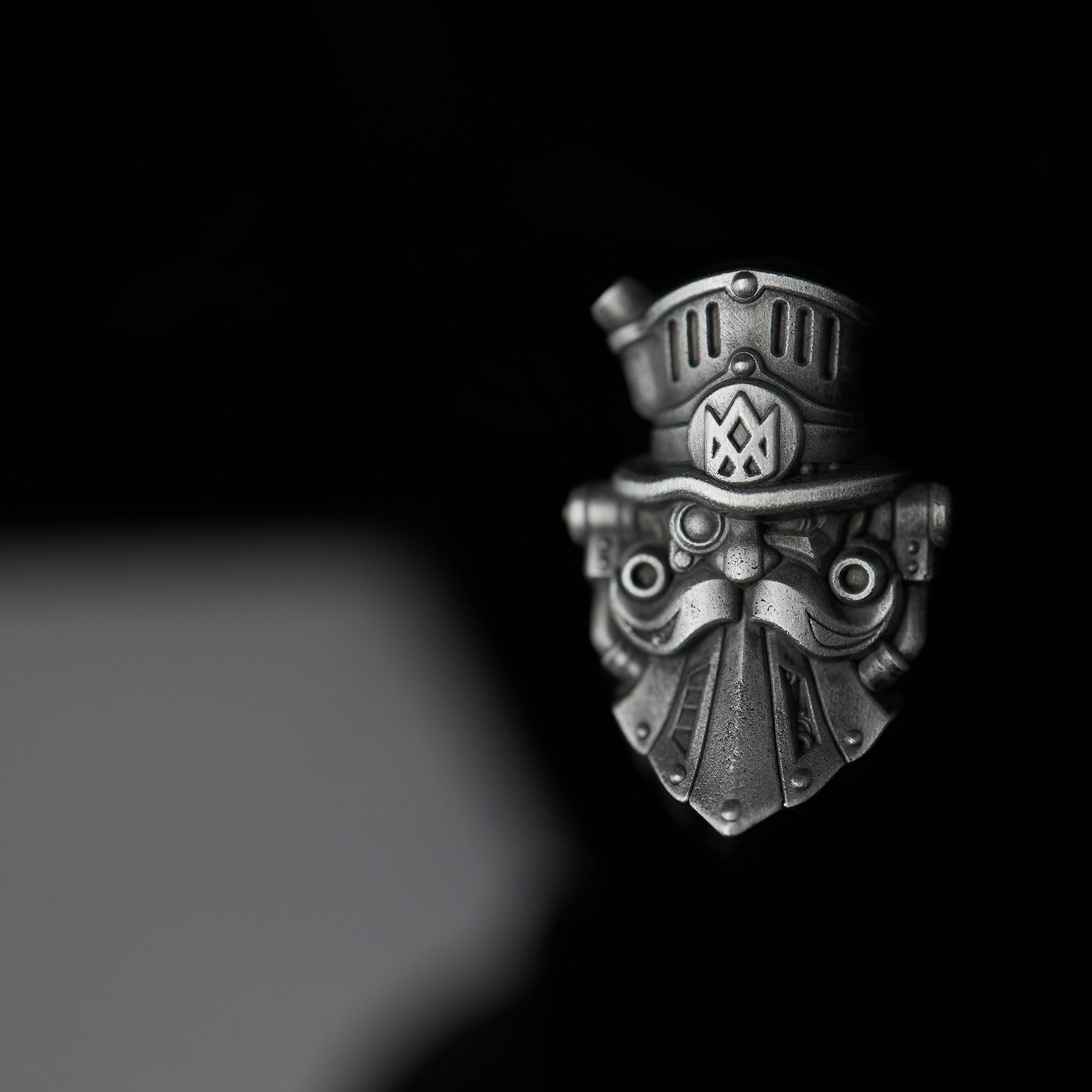 Warhammer Age of Sigma Brokk Grungsson Pin Badge AOS Lord-Magnate of Barak Nar Brooch Starforged 