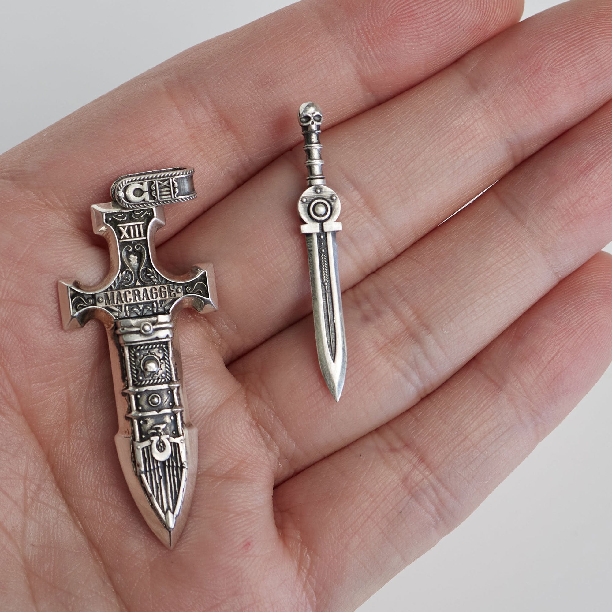 Warhammer 40K Blade of Roboute Guilliman Gladius Incandor Pendant by Starforged 